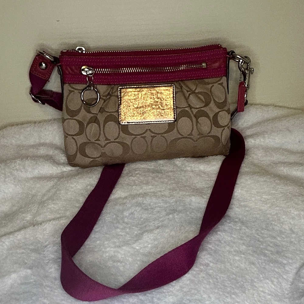 Coach poppy 💖Tan and Pink Crossbody Bag